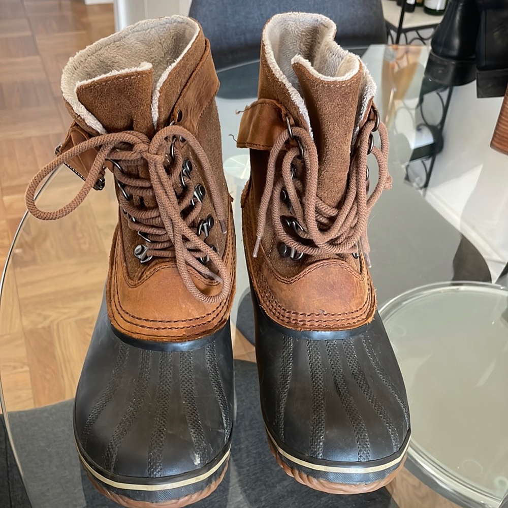 Sorel Boots 8.5